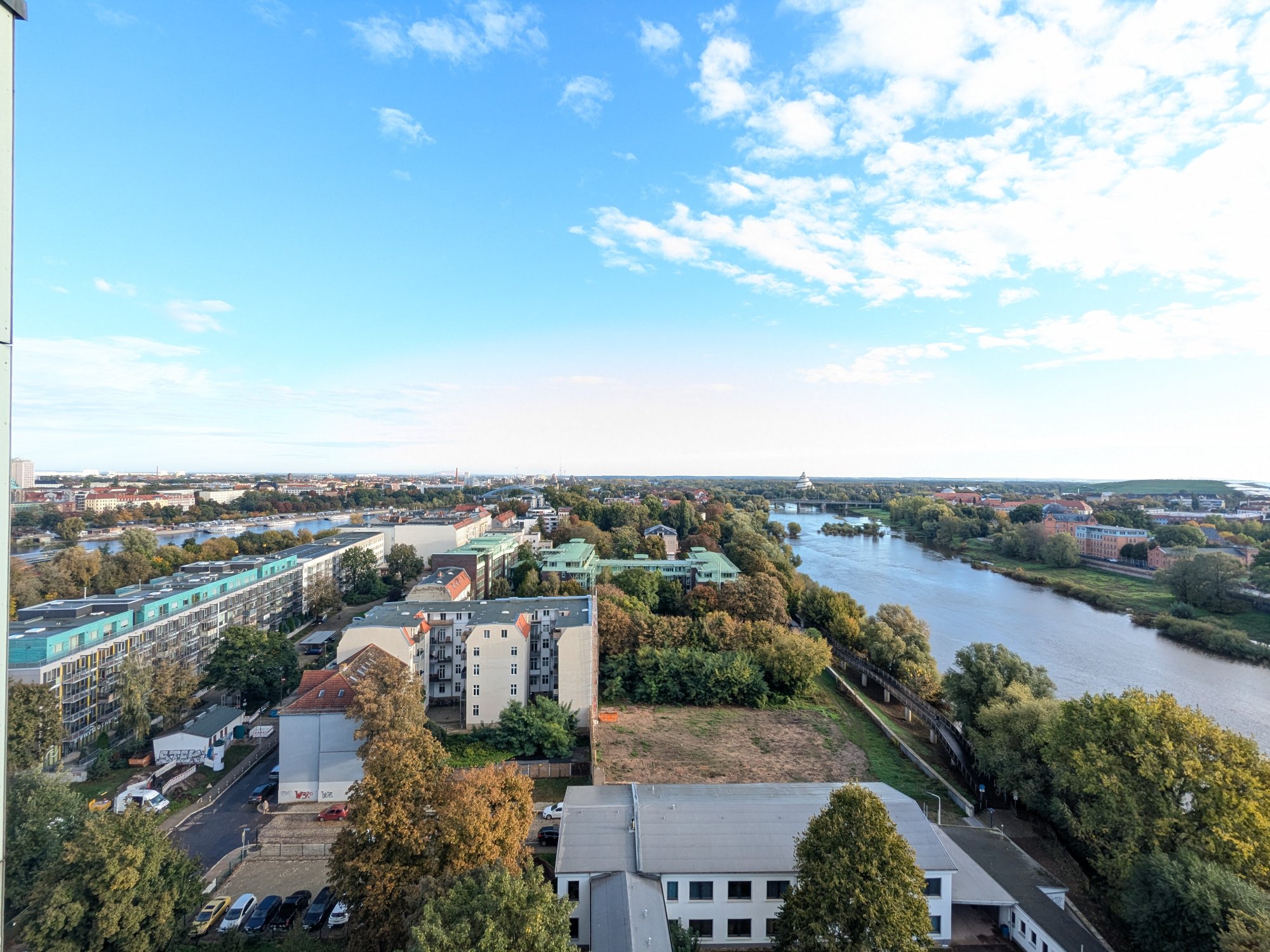 19ef3973-5f15-40a5-8d35-df9471880a75-1_all_14201.jpg