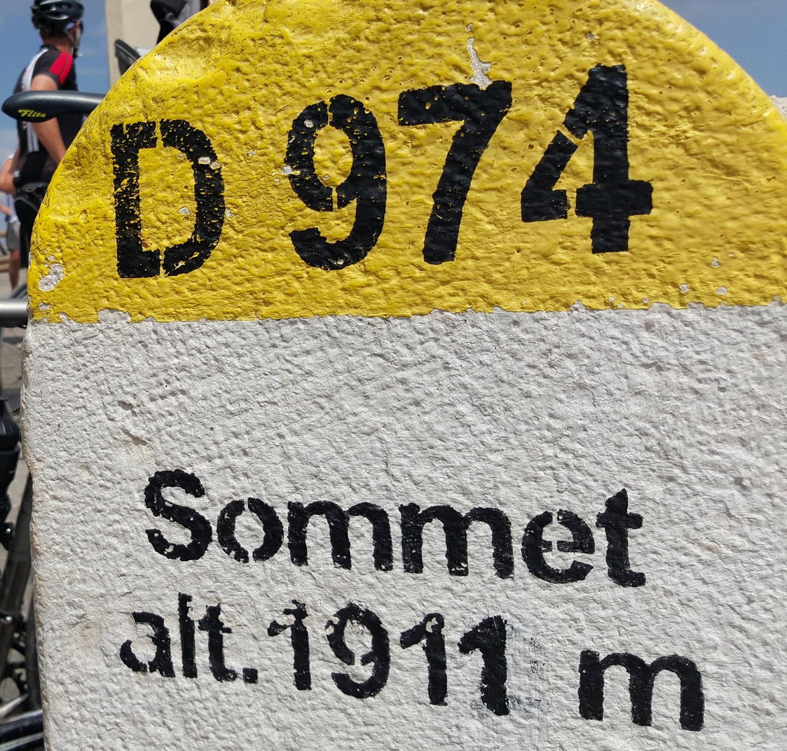 528513-tezw3uuu6rin-mt_ventoux_sommet-large.jpg