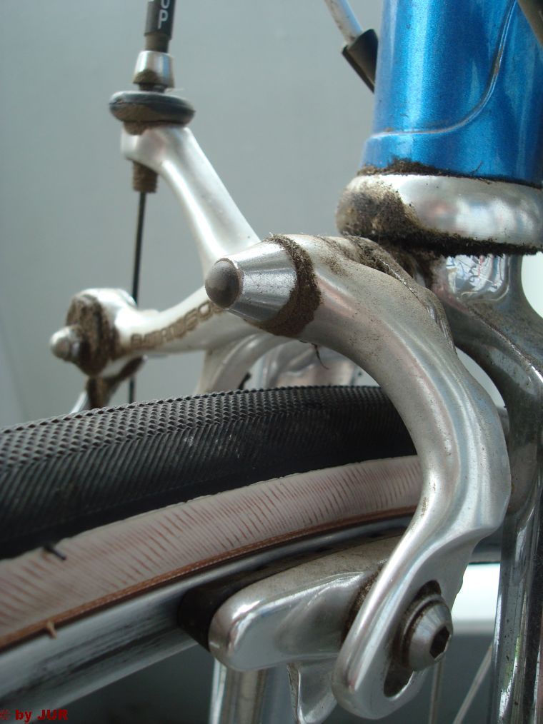 600EXBrakeaction.jpg