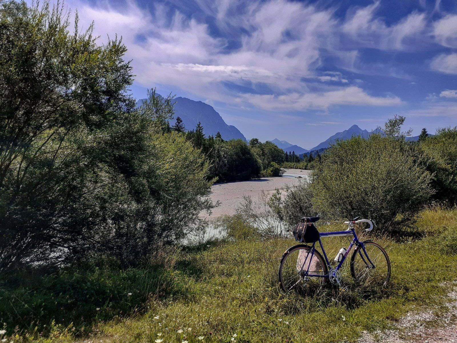 An der Isar oberhalb von Krün.jpg