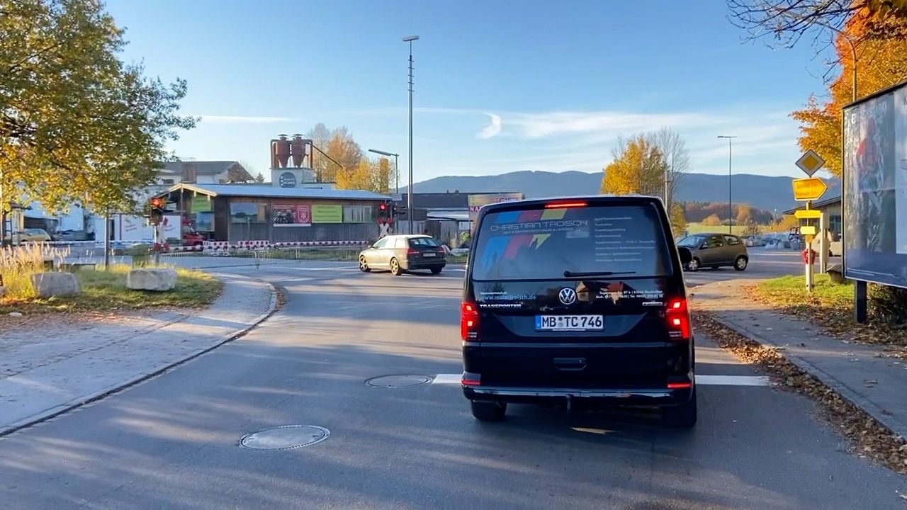Bahnübergang Großglockner Teil 1.jpg