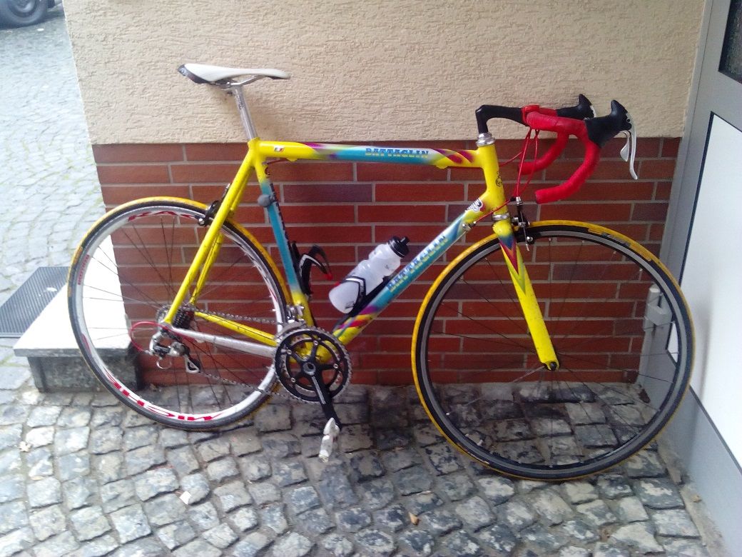 BATTyellow.jpg