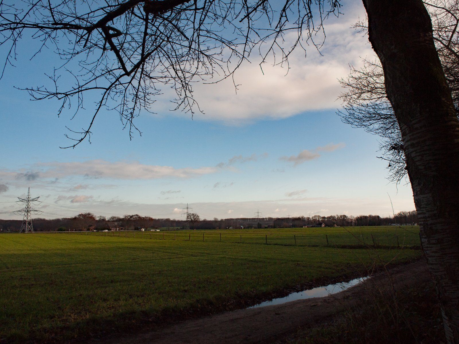 Beobachtungsturm bei Echterheide 4 - Aussicht Richtung Haarener Klus.jpg