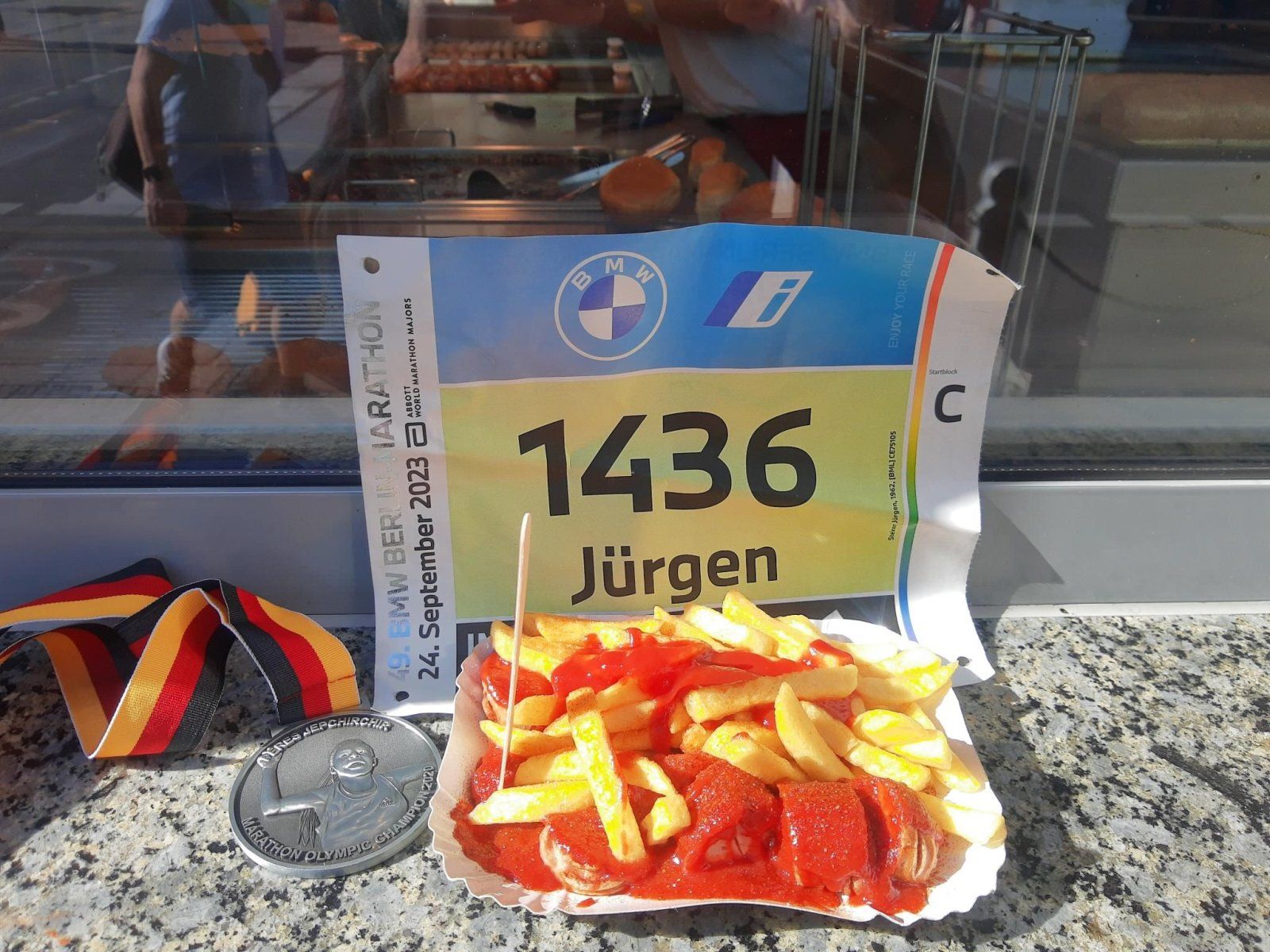 Berlin Marathon 2023 Zielverpflegung.jpg