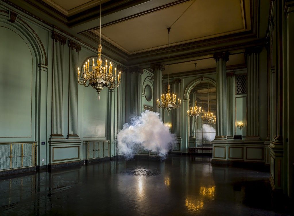 Berndnaut Smilde - Nimbus Green Room, 2013.jpg