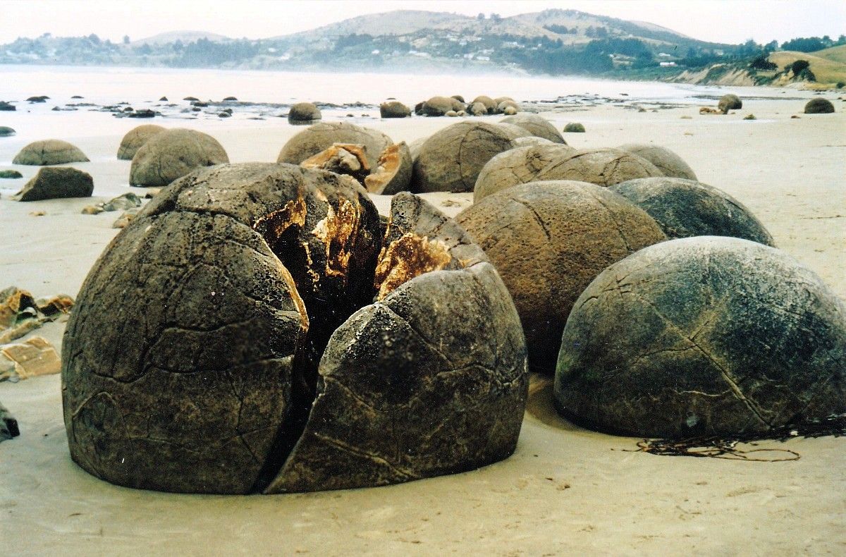 Boulders_2_1200.jpg