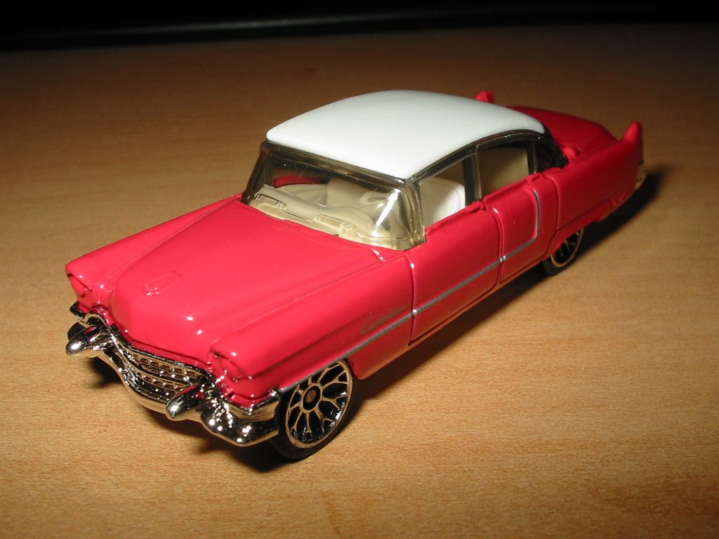 Cadillac Fleetwood 1955 - Matchbox.JPG