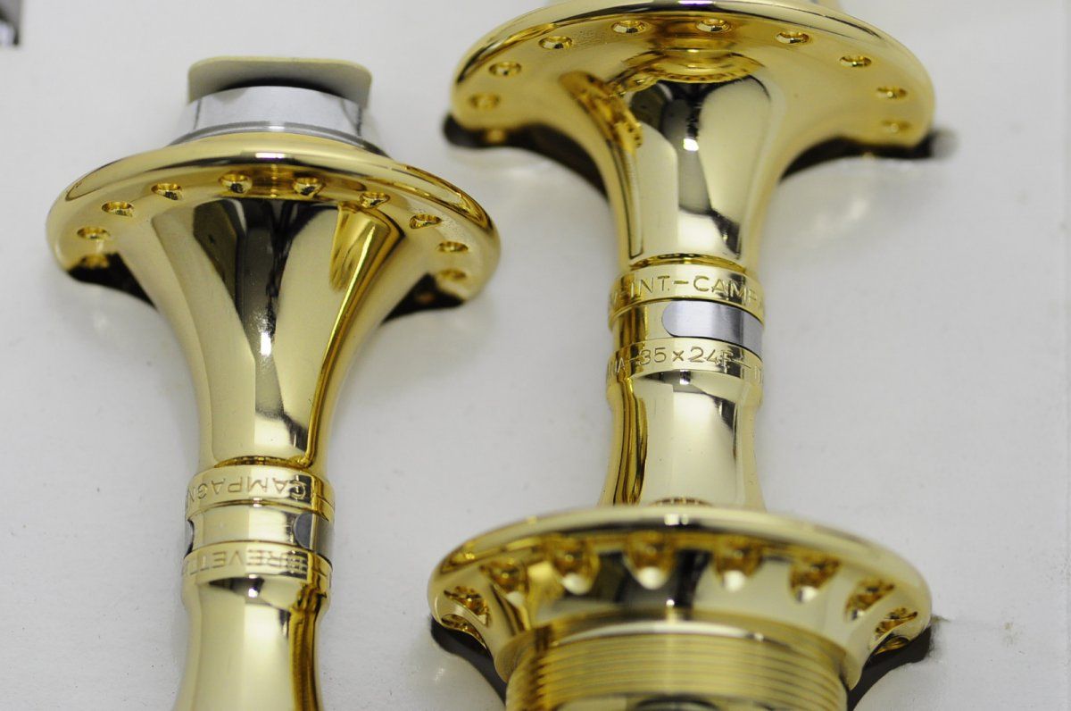 Camapgnolo C-Record hubs gold plated (3).JPG