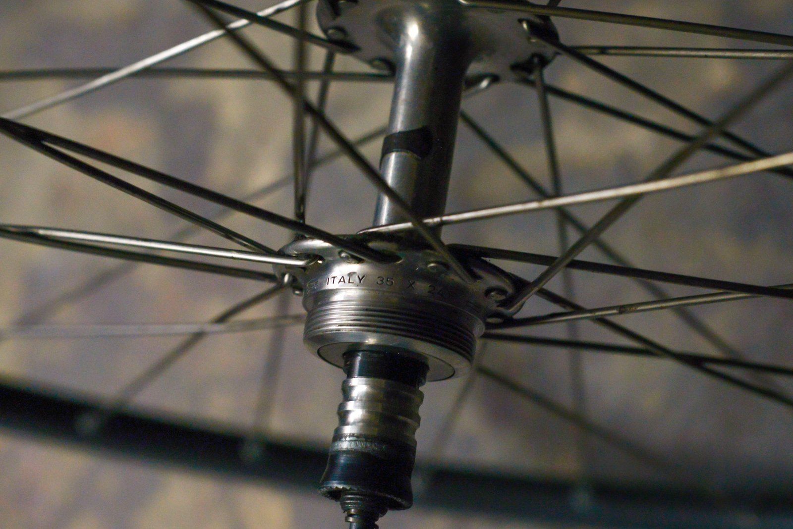 Campa 1034 rear hub low (3).jpg