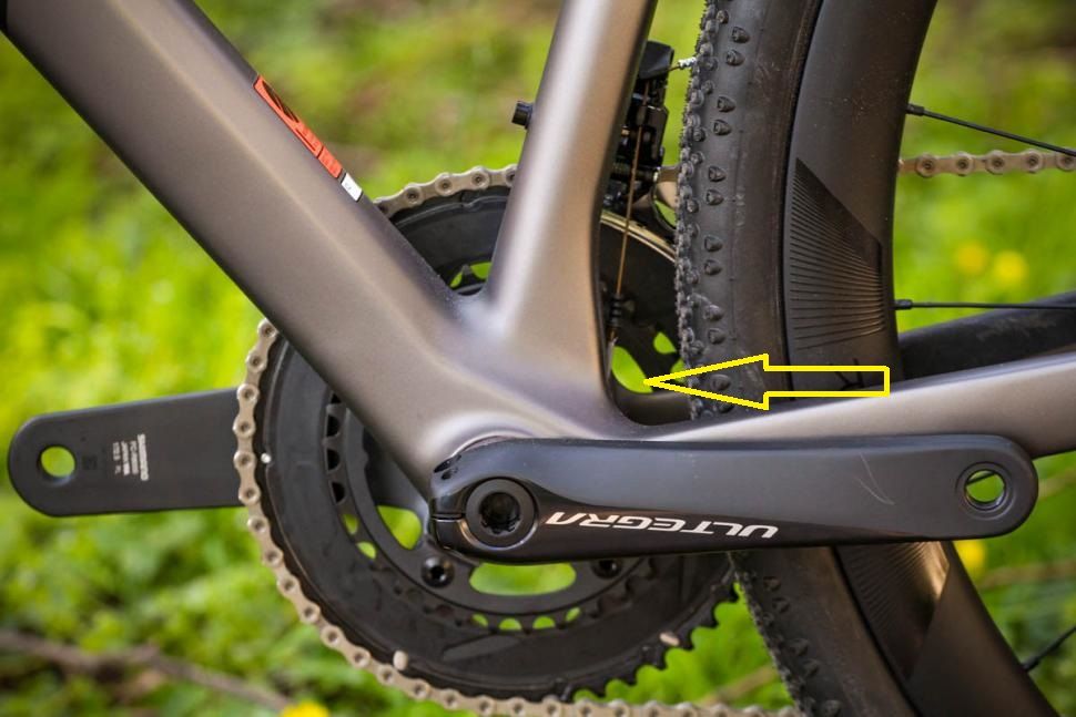 canyongrailcfsl8.0sl-bottombracket.jpg