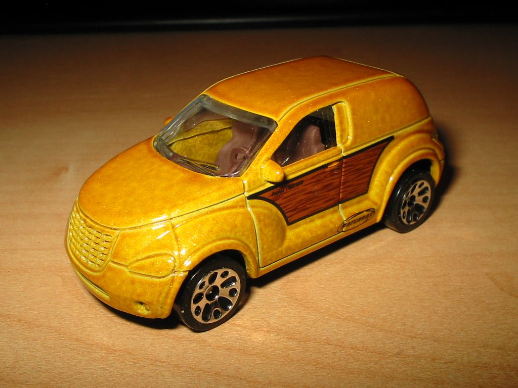 Chrysler Panel Cruiser - Matchbox.JPG
