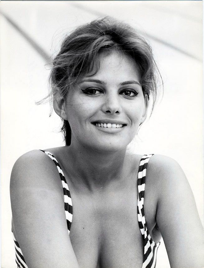 Claudia-Cardinale-image-claudia-cardinale-36696260-655-861.jpg