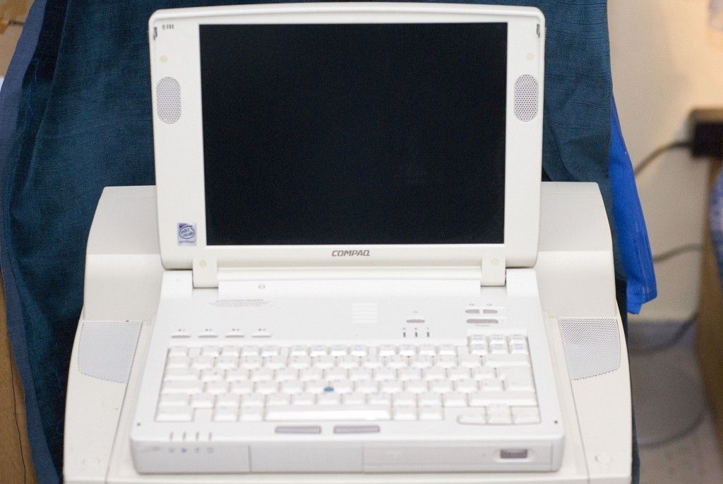 Compaq_013_small.jpg