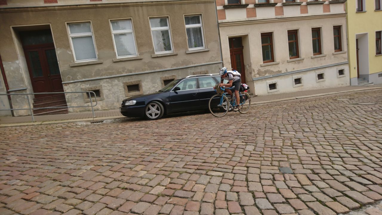 d39575de-cd48-40f7-be25-1ef09eb11323.jpg