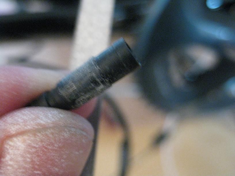 Detailansicht - Ultegra Di2 Stecker.JPG