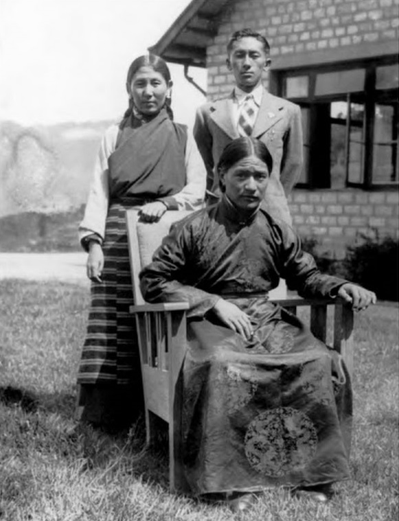 Dudjom_Rinpoche_with_Prince_Paljor_Namgyal_and_Maharani_Kunzang_Dechen_Tshomo_Namgyal.jpg