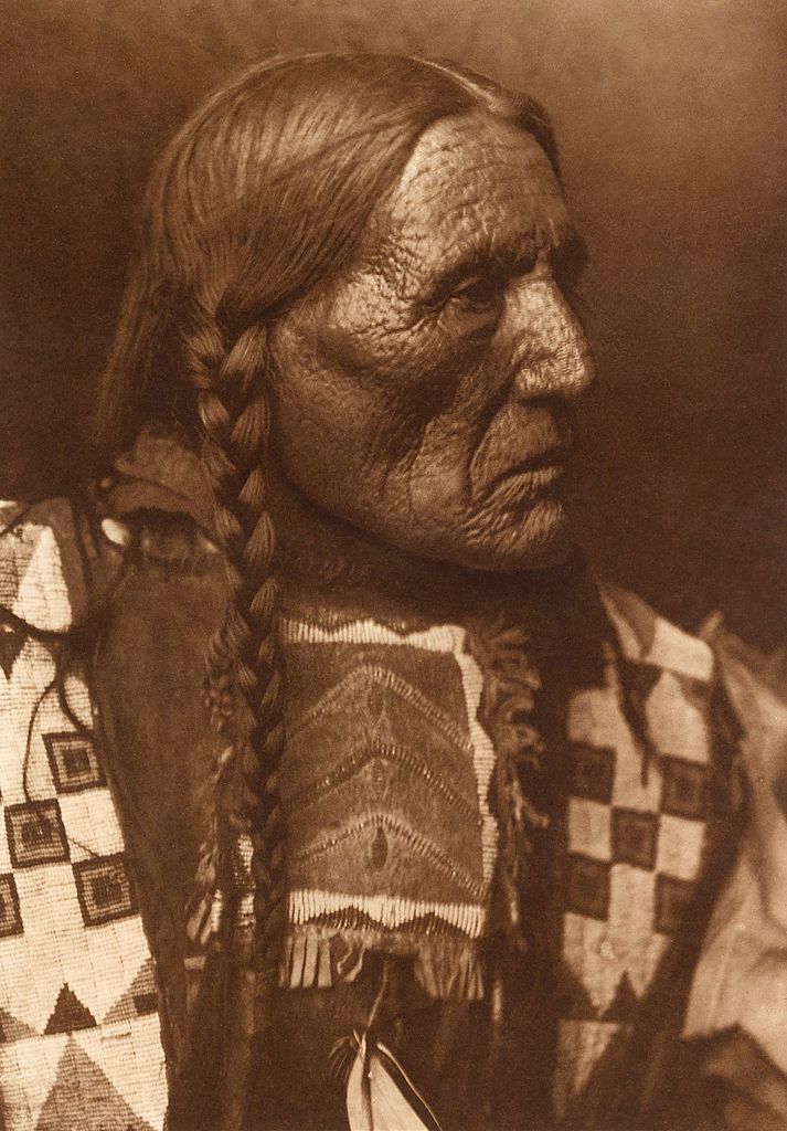 Edward S. Curtis - No Bear – Atsina (c.1908).jpg