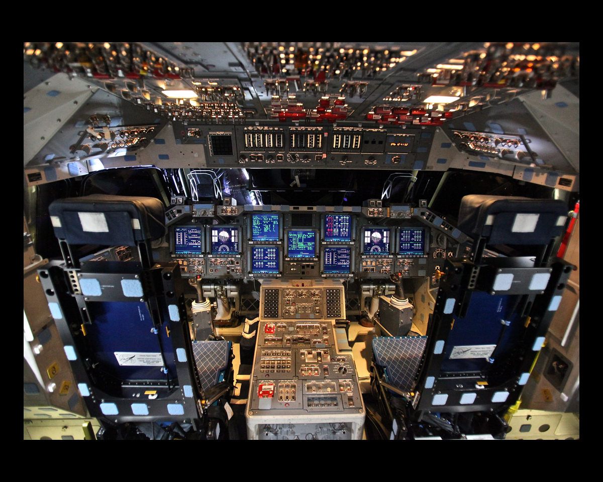 endeavour cockpit.jpg