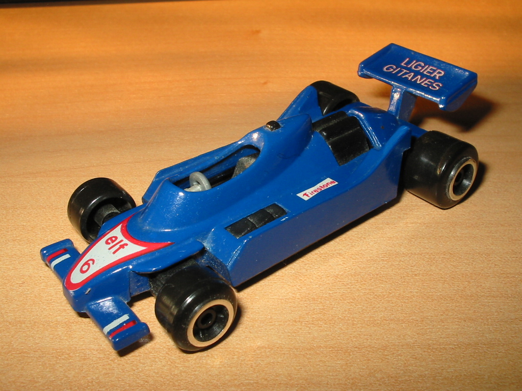 F1 Ligier Gitanes - Diverse.JPG