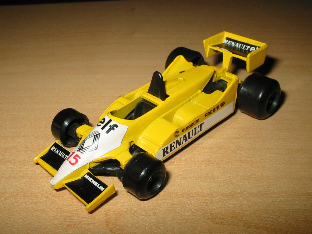 F1 Renault RE 40 - Polistil.JPG