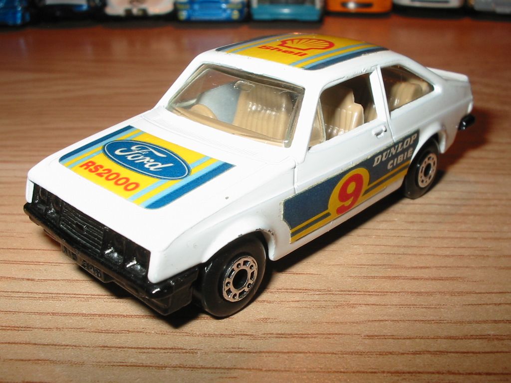 Ford Escort RS 2000 - Matchbox.jpg