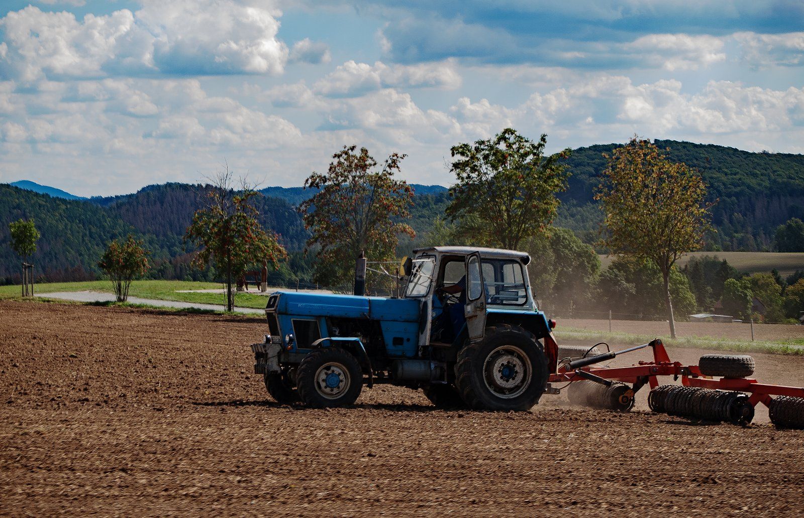 Fortschritttraktor in der Sächsischen Schweiz 1.jpg