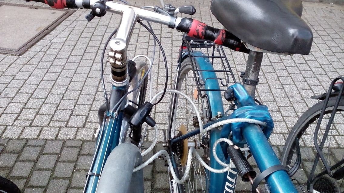 Gefesselt.jpg