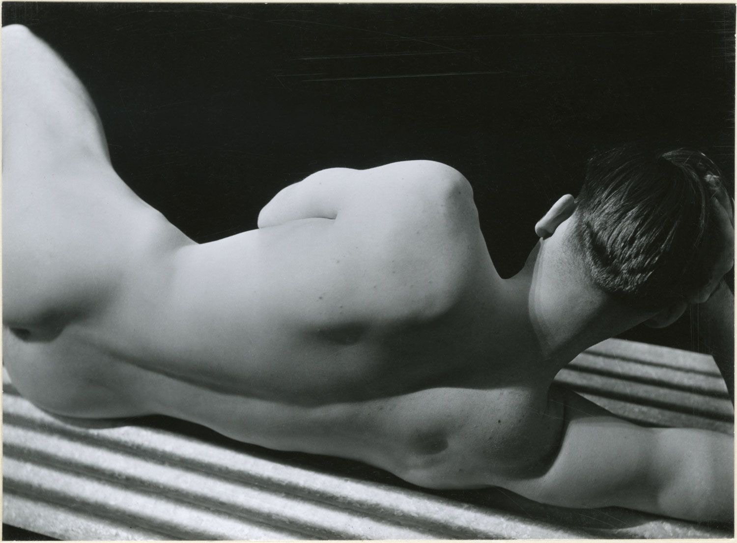 George Platt Lynes - Name Withheld, 1930.jpg
