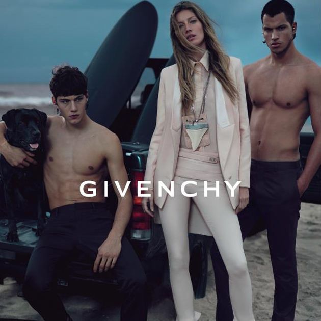 GIVENCHY..jpg