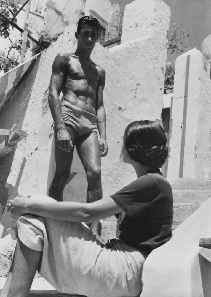 Herbert List     Capri, Italy     1935.png