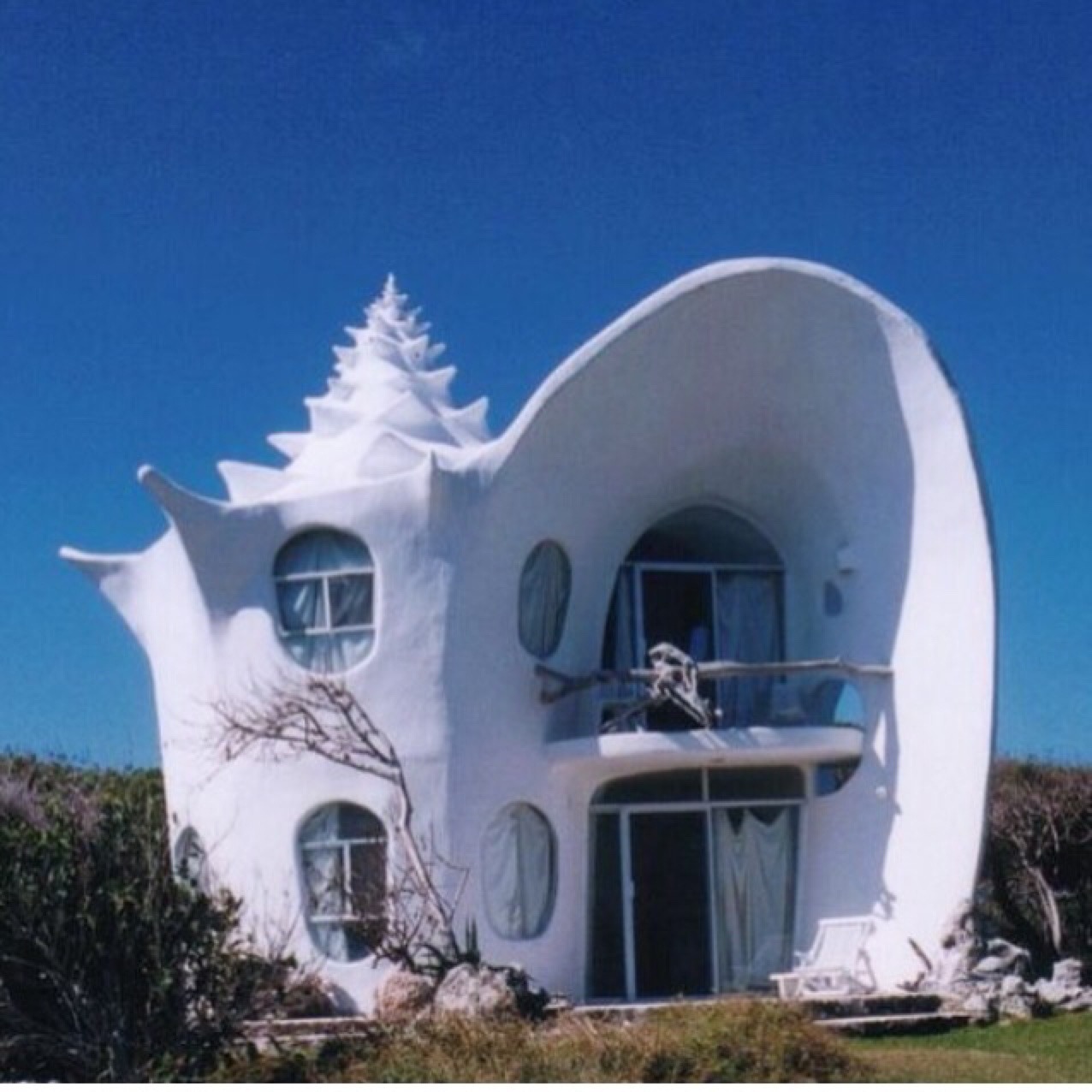 isla mujeres- shell house.jpg