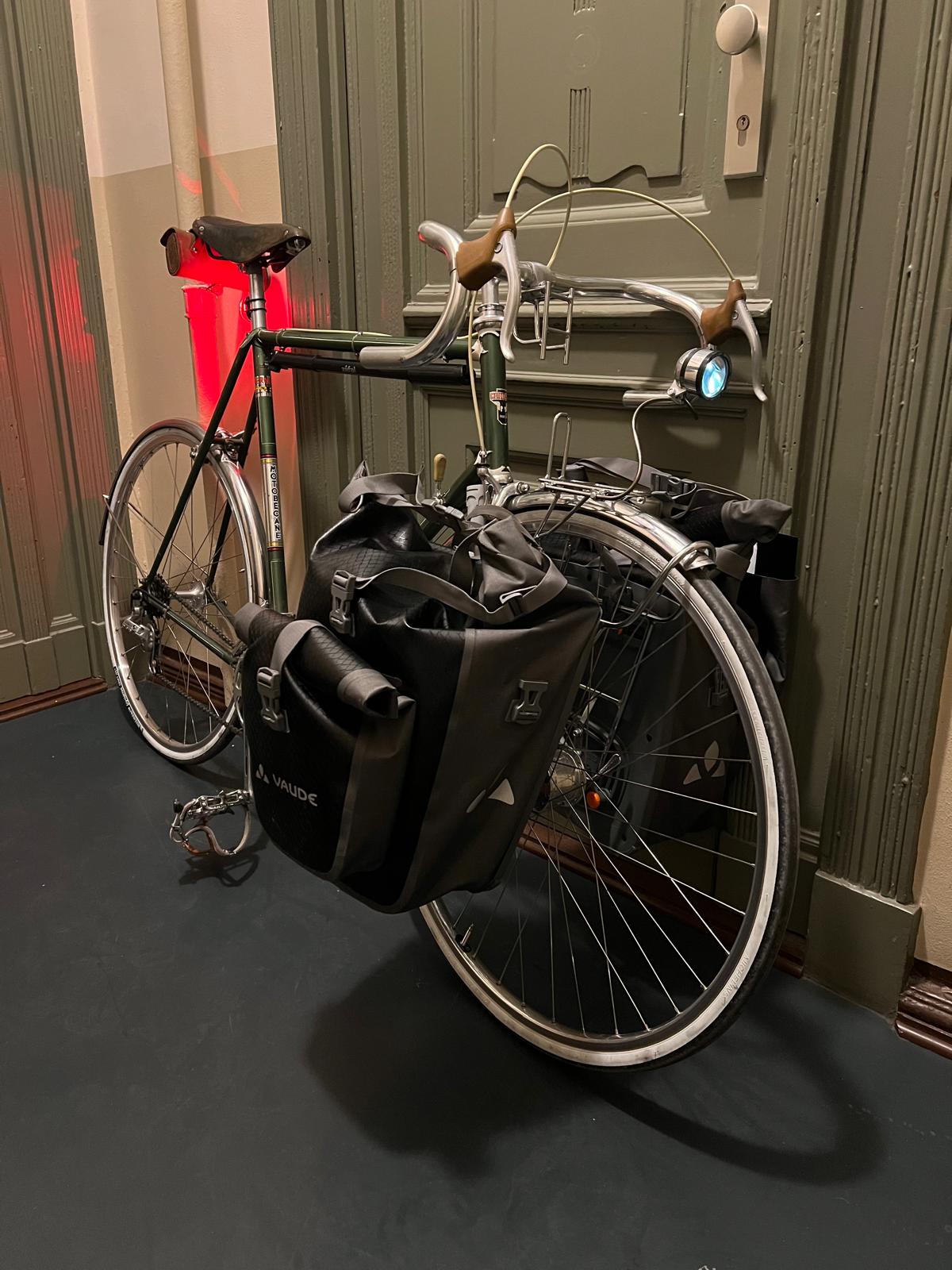 Lampe ganz oben_Moto1970.jpg