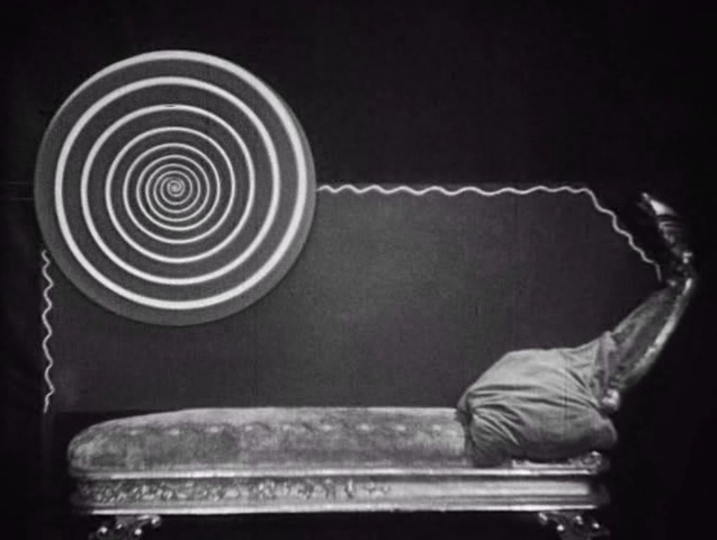Le sang d’un poète (The Blood of a Poet) - Jean Cocteau - 1932 (1).jpg