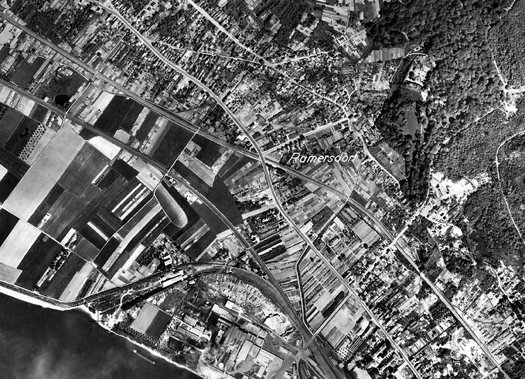 Luftbild_Ramersdorf_gesamt_1956_Stadt Bo.png