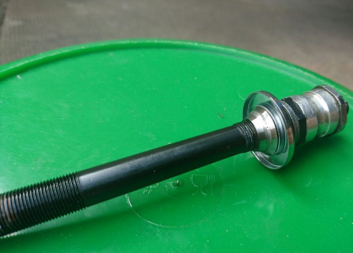 Maillard 700 HR-Achse-Konus01.jpg