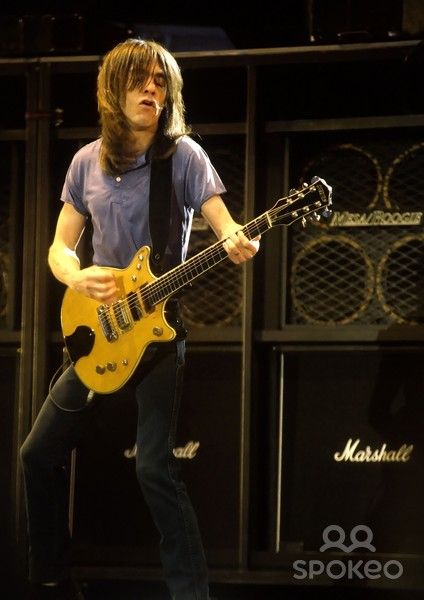 malcolm_young_1991_08_16.jpg