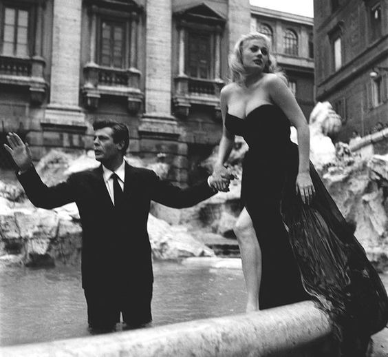 Marcello Mastroianni & Anita Ekberg - La Dolce Vita (1960).jpg