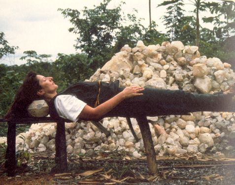 Marina Abramovic - Waiting for an idea 1991.jpg