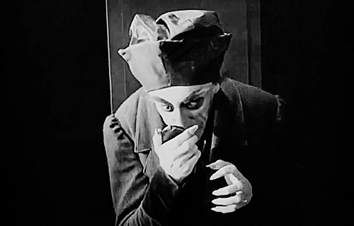 Max Schreck - Nosferatu, eine Symphonie des Grauens (1922) 1.gif