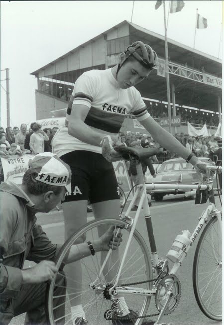 Merckx slotted chainstays.jpg