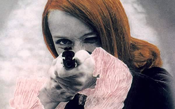 Niki-de-Saint-Phalle-Schießaktion-Szenenfoto-Film-Daddy-1972.jpg