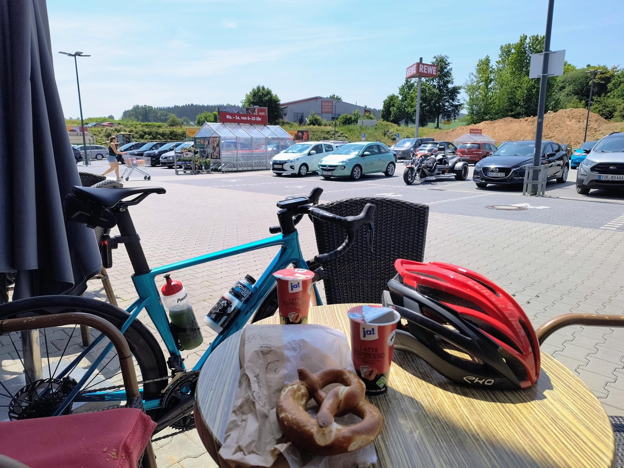 Pause beim REWE in Erbendorf.jpg