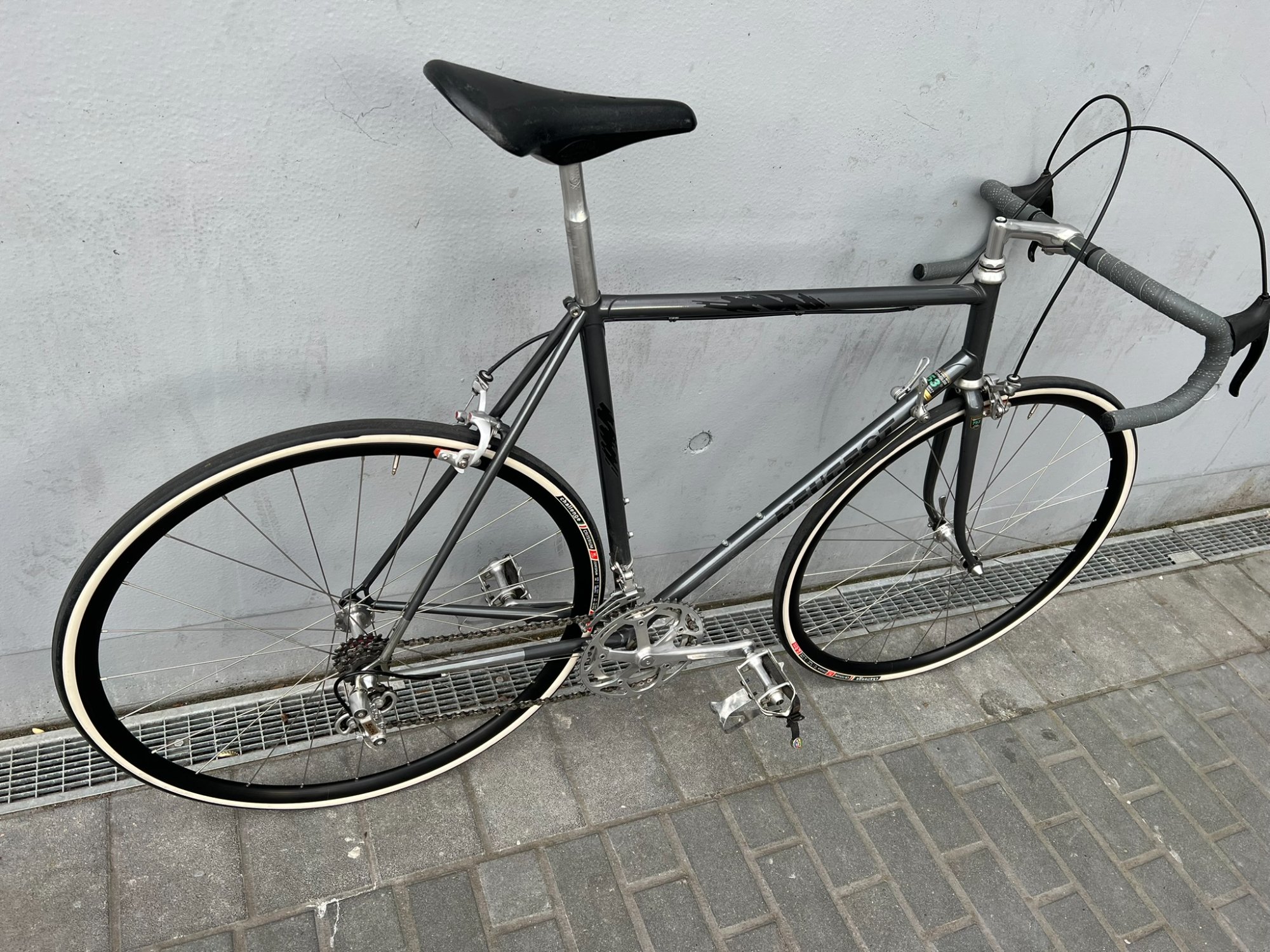 Peugeot 753_01.JPEG