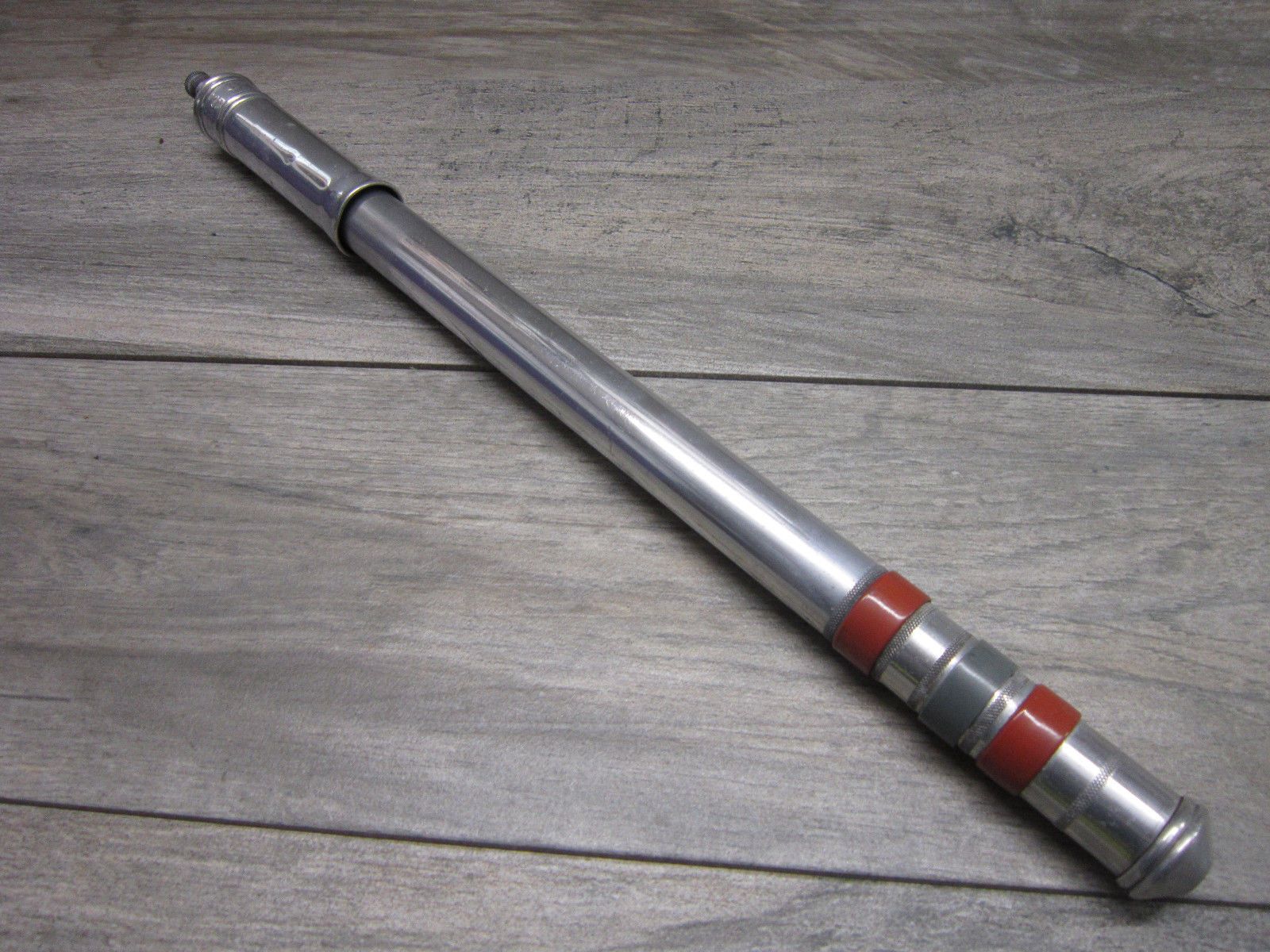 POMPE-DE-VELO-DE-COURSE-AD-HOC-VELO-ANCIEN.jpg
