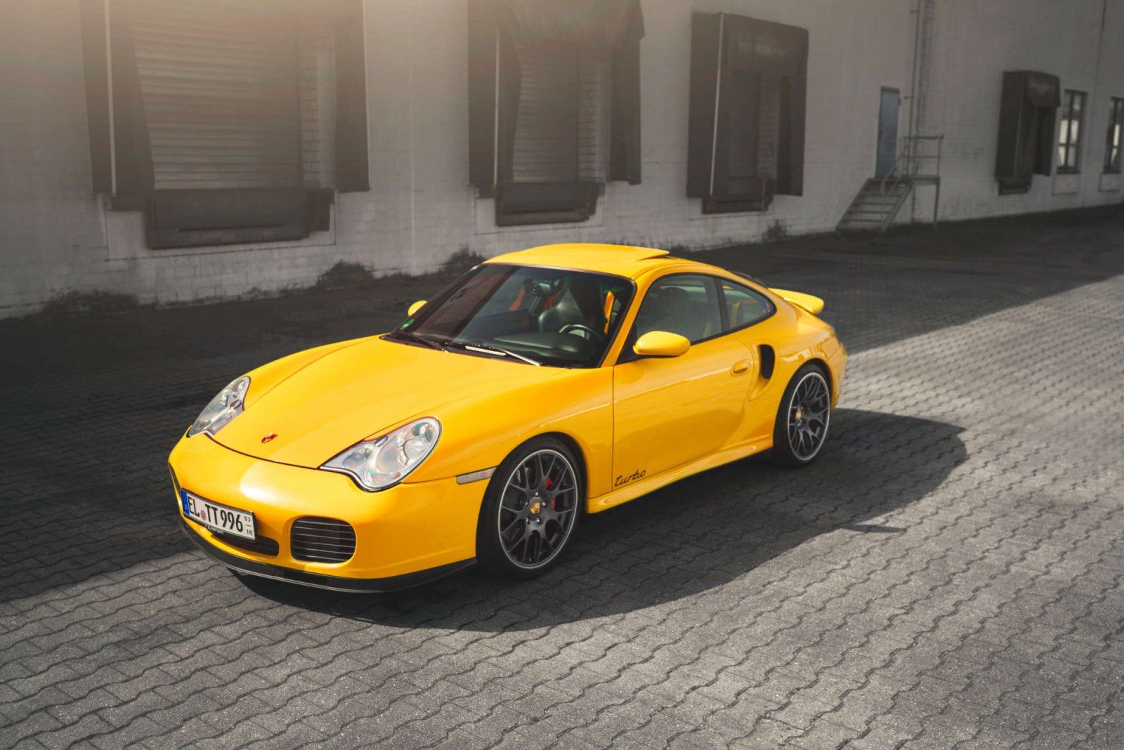 Porsche 996 Turbo.jpg