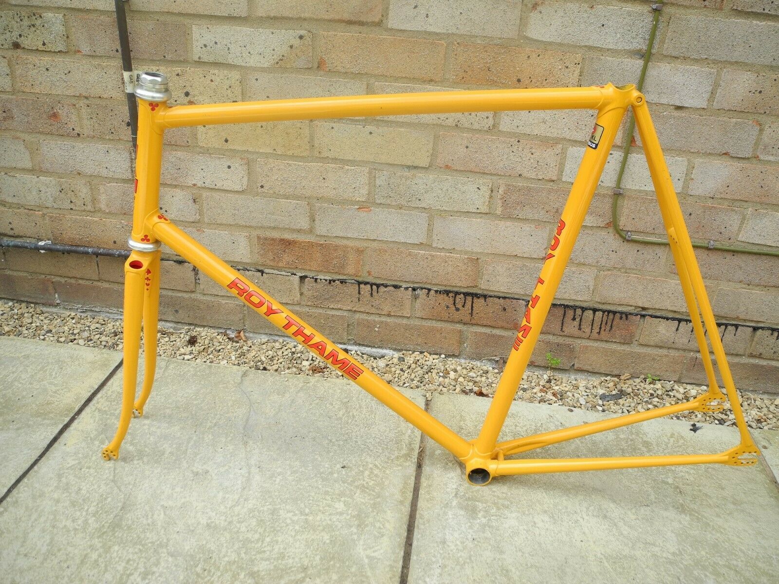 Roy Thame Hour Record track frame 2.jpg