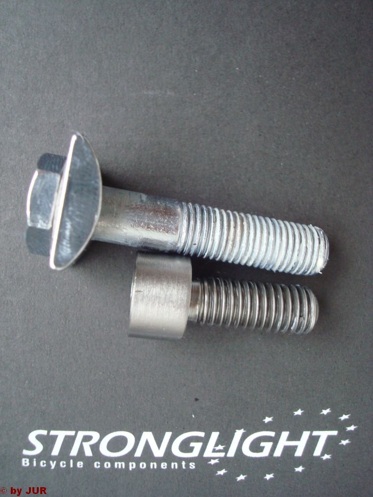 SattelstützeCampaschraube.jpg