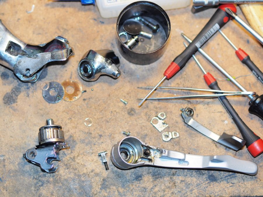 Shimano_7400_STI_b2.jpg