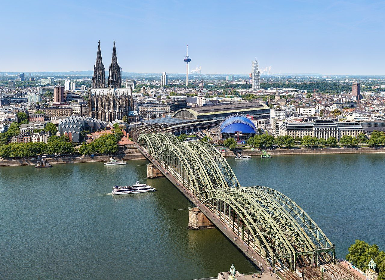 Stadtbild_Köln_(50MP).jpg