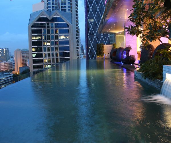 Swimming_Pool_-_Retouch809667.jpg